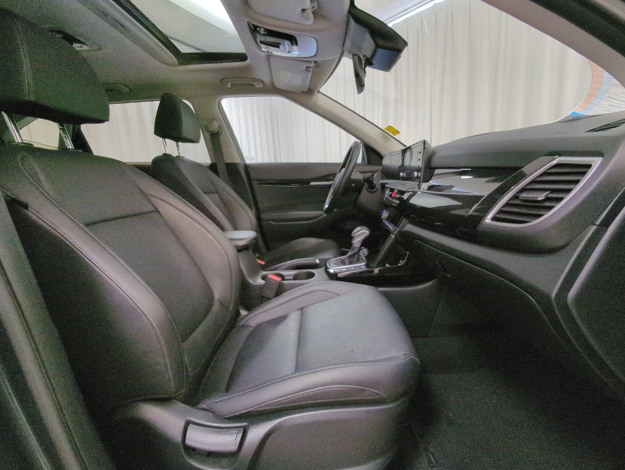 2025 Kia Seltos EX-23