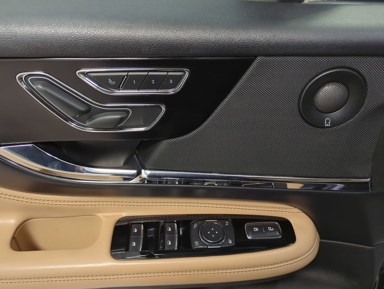 2020 Lincoln Corsair Reserve-12