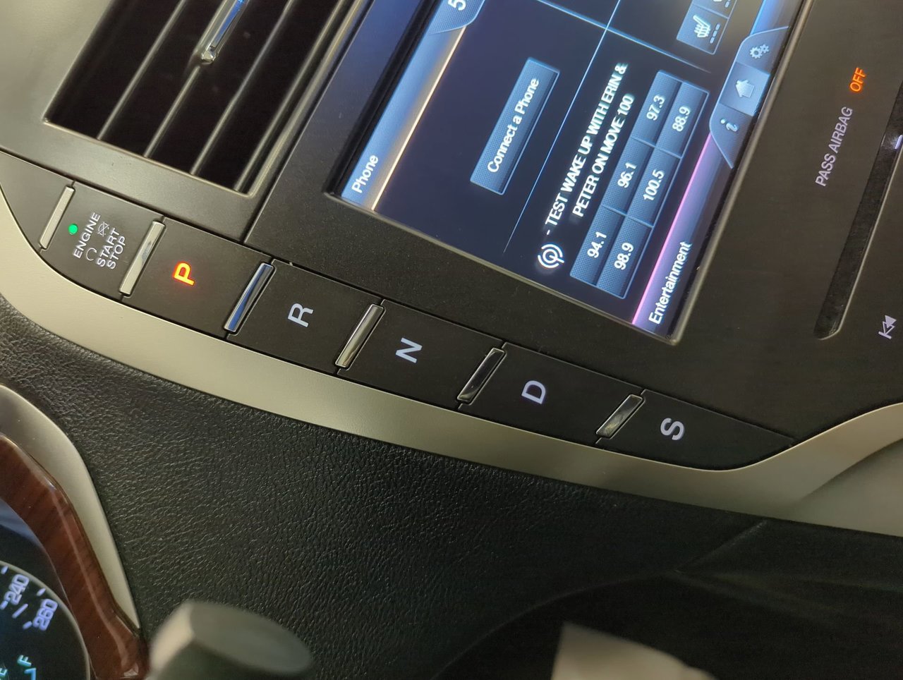 2016 Lincoln MKZ BASE-18