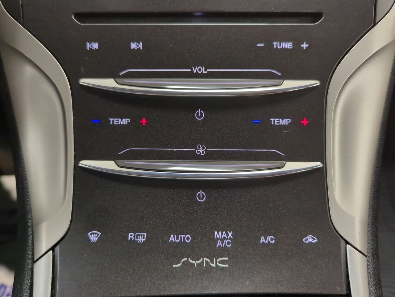 2016 Lincoln MKZ BASE-17