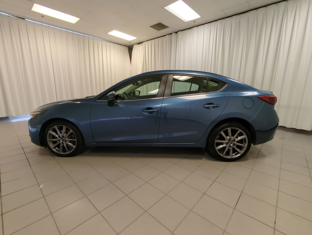 2018 Mazda 3 GT-4