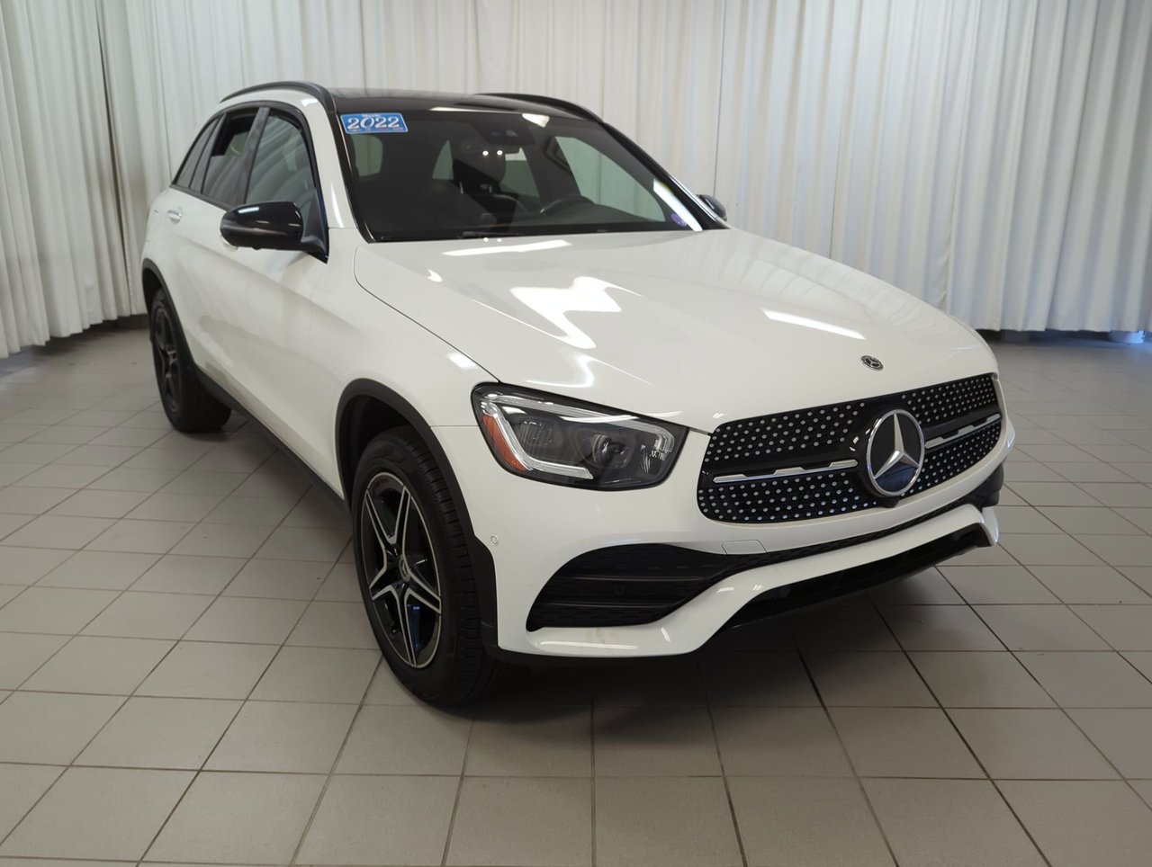 2022 Mercedes-Benz GLC 300-1