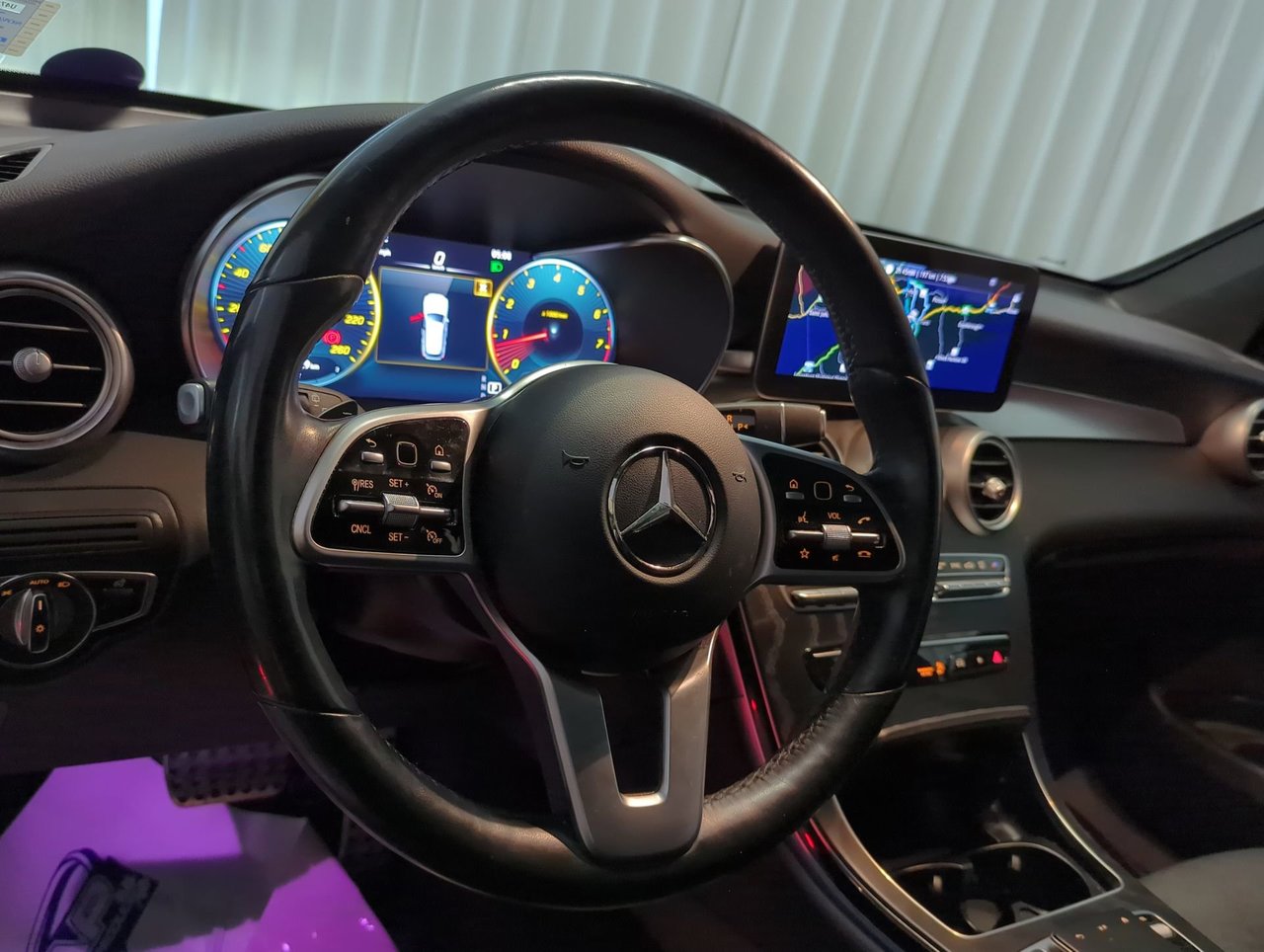 2022 Mercedes-Benz GLC 300-19