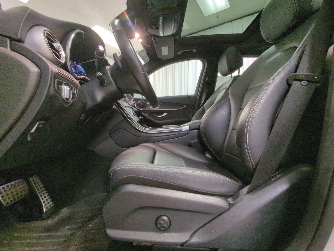 2022 Mercedes-Benz GLC 300-10