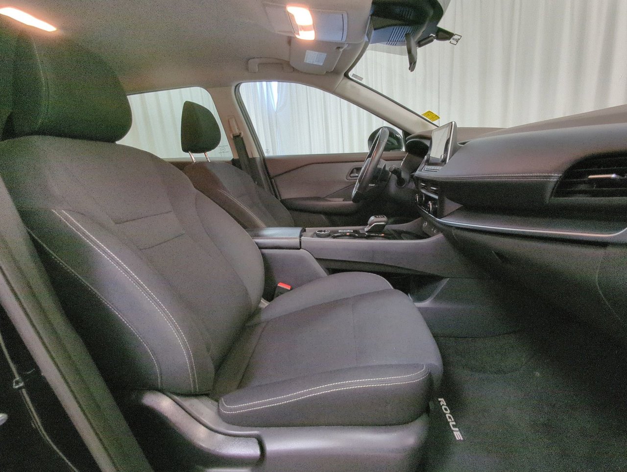 2023 Nissan Rogue S-22