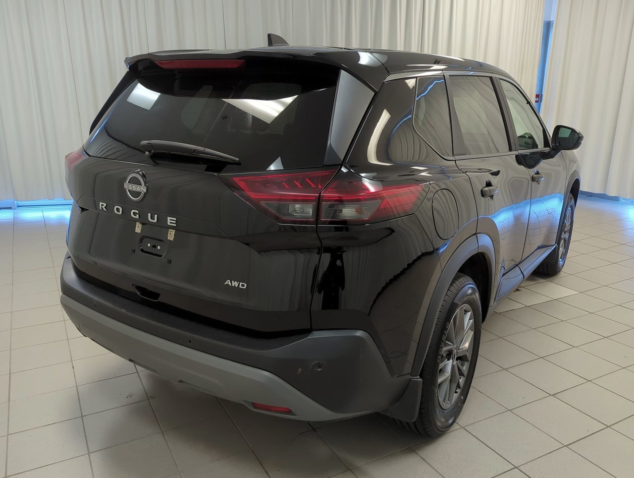 2023 Nissan Rogue S-7