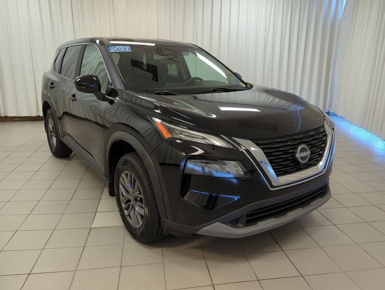 2023 Nissan Rogue S-1