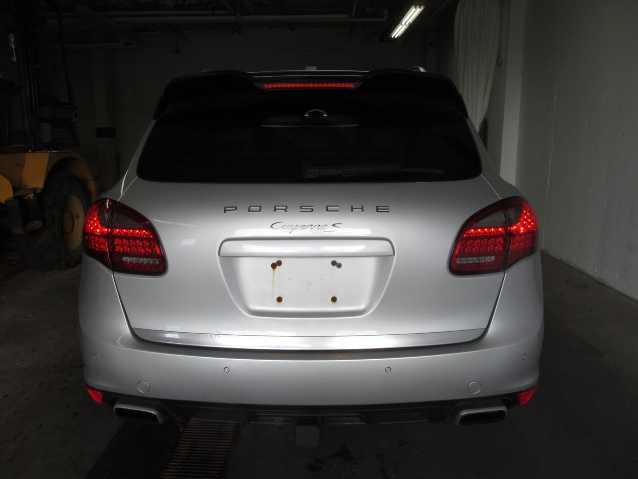 2012 Porsche Cayenne S-2