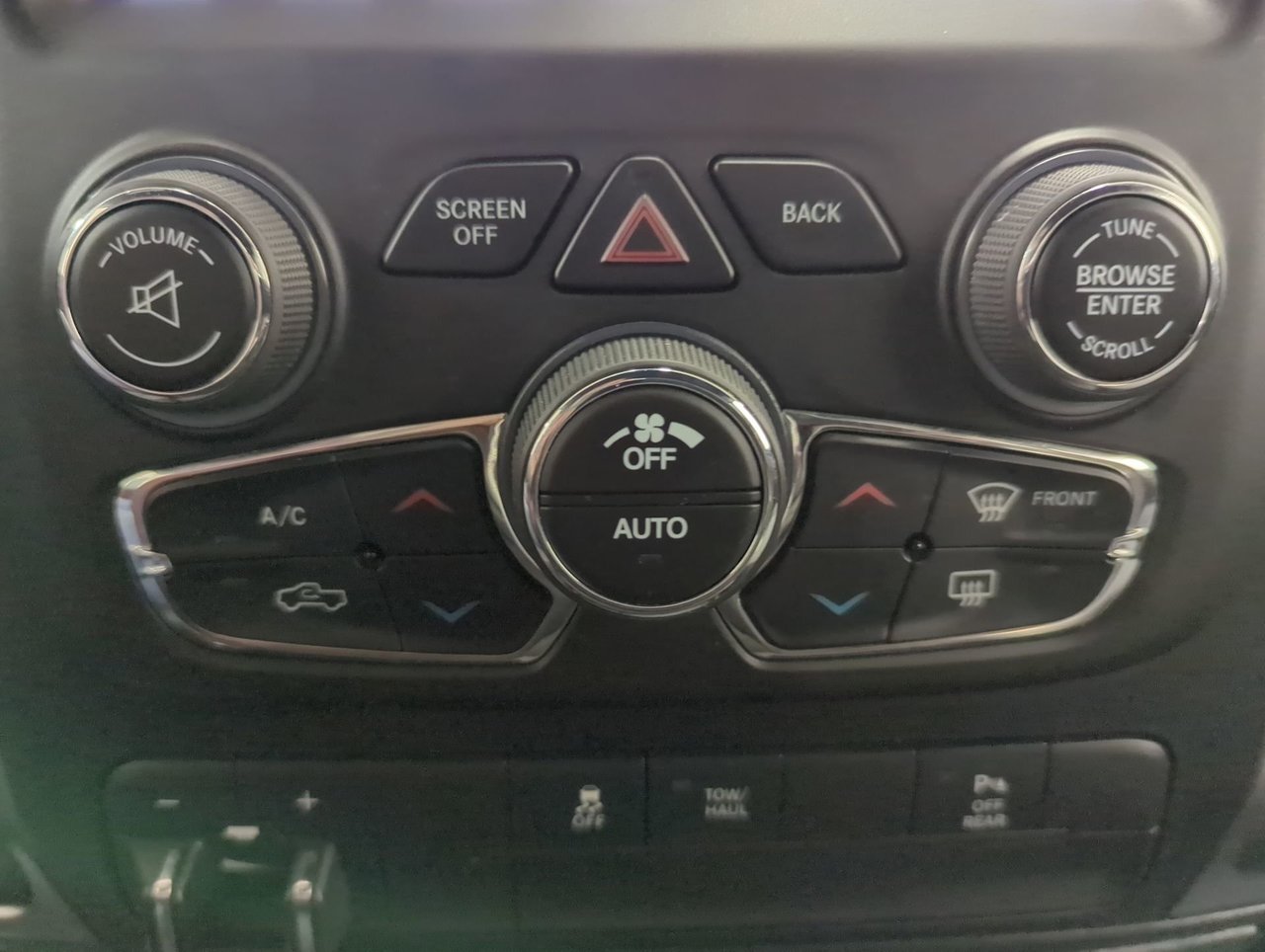 2021 Ram 1500 Classic Warlock-18