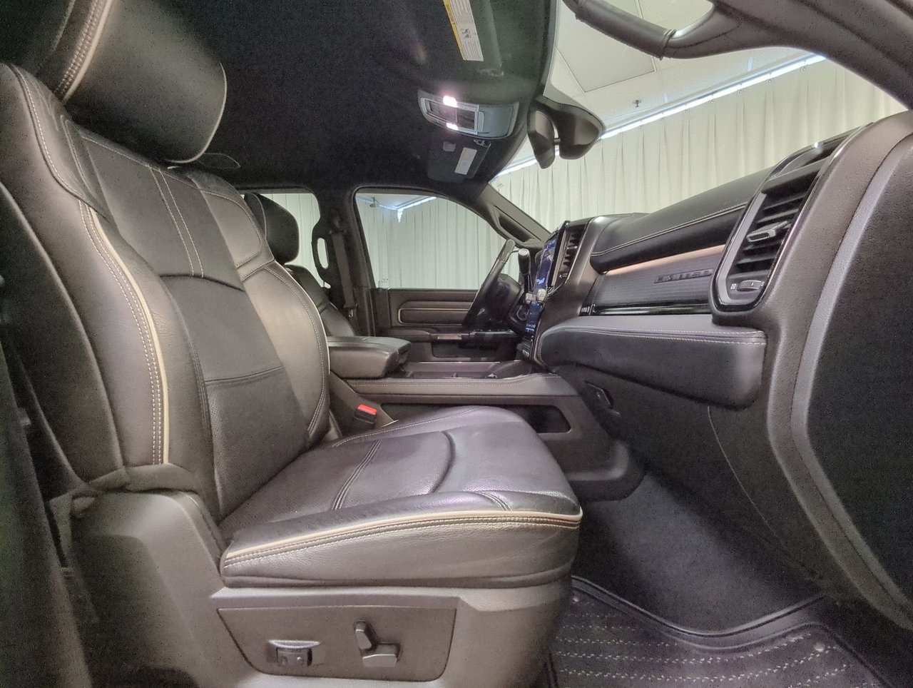 2022 Ram 3500 Limited-24