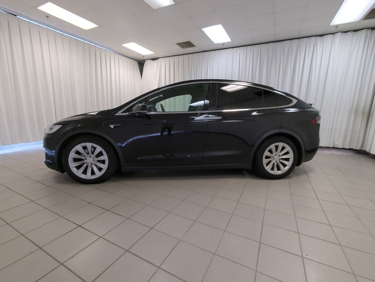 2021 Tesla Model X Long Range-4