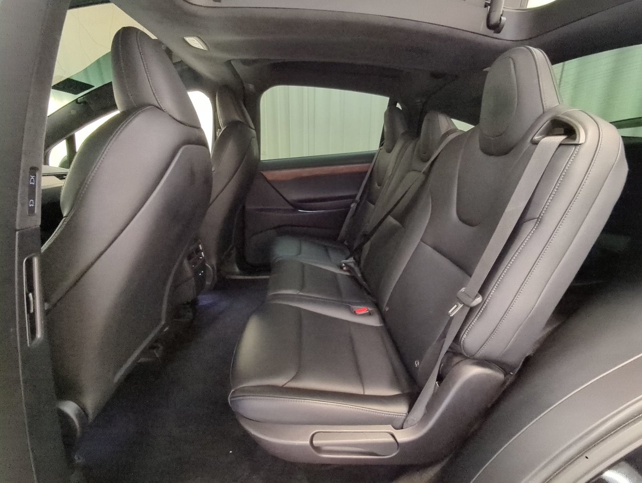 2021 Tesla Model X Long Range-22