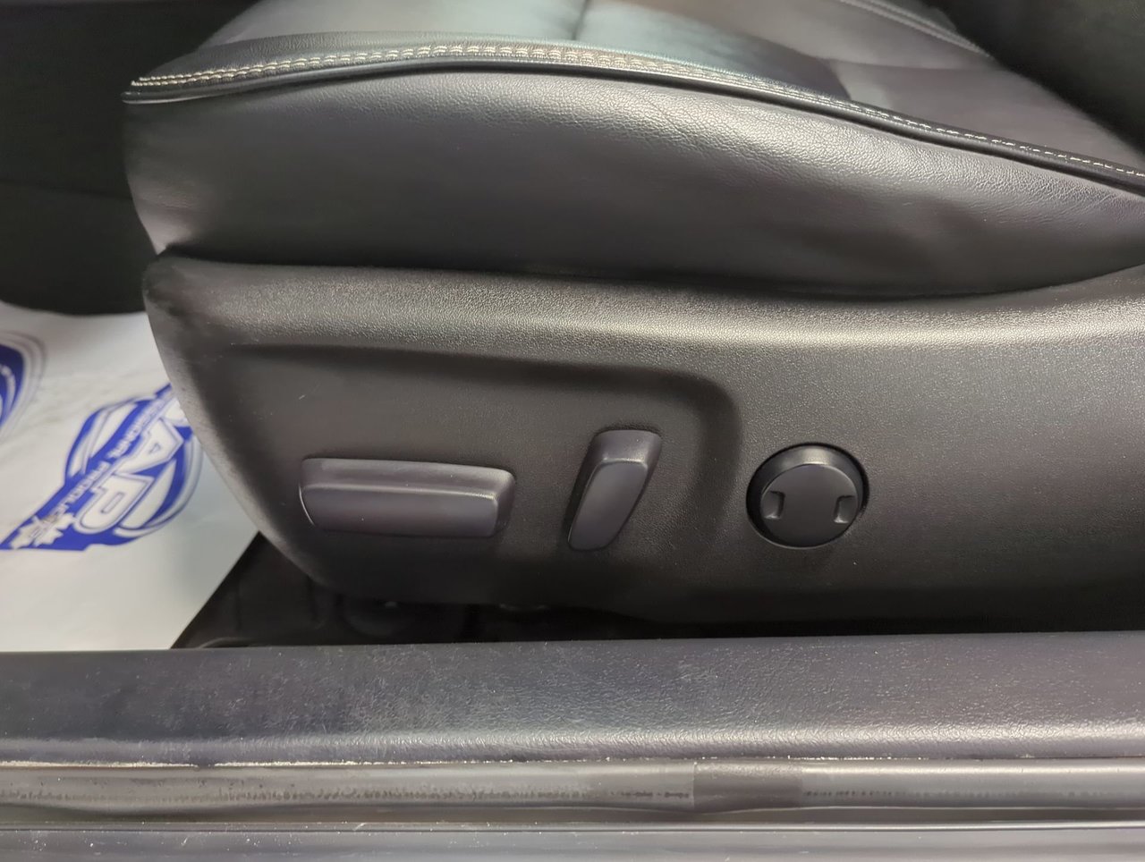 2015 Toyota Camry XLE-11