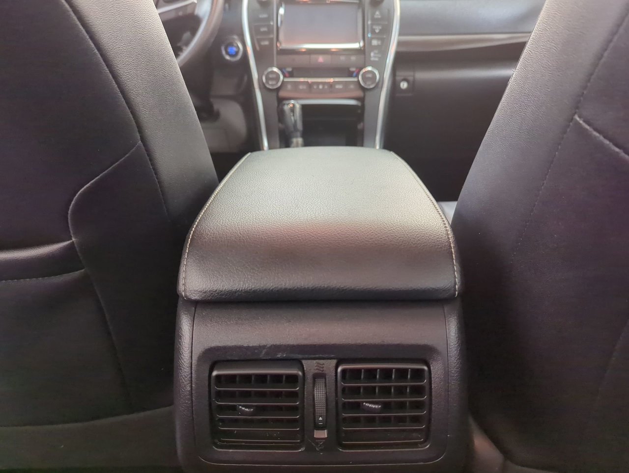 2015 Toyota Camry XLE-20