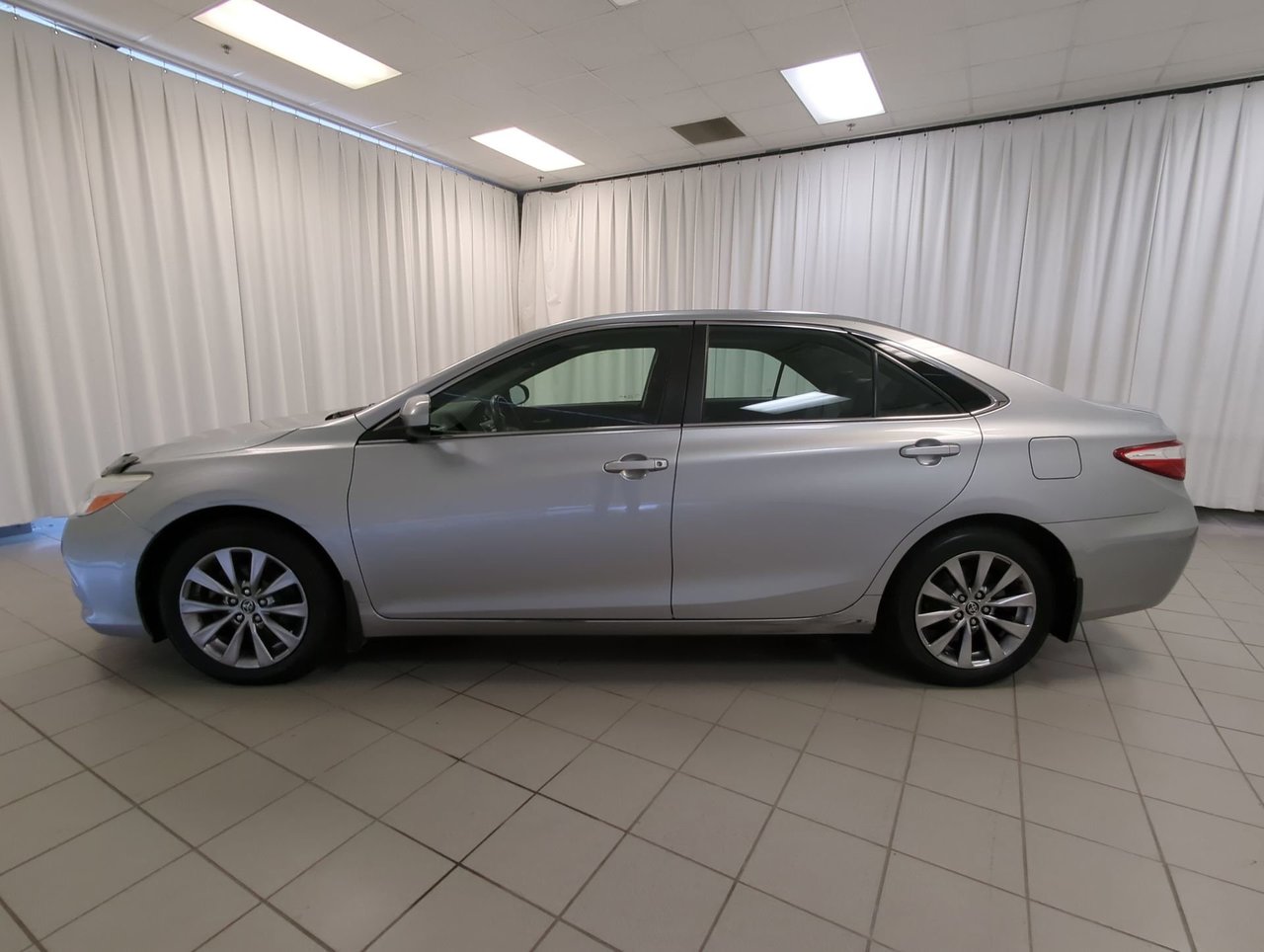 2015 Toyota Camry XLE-4
