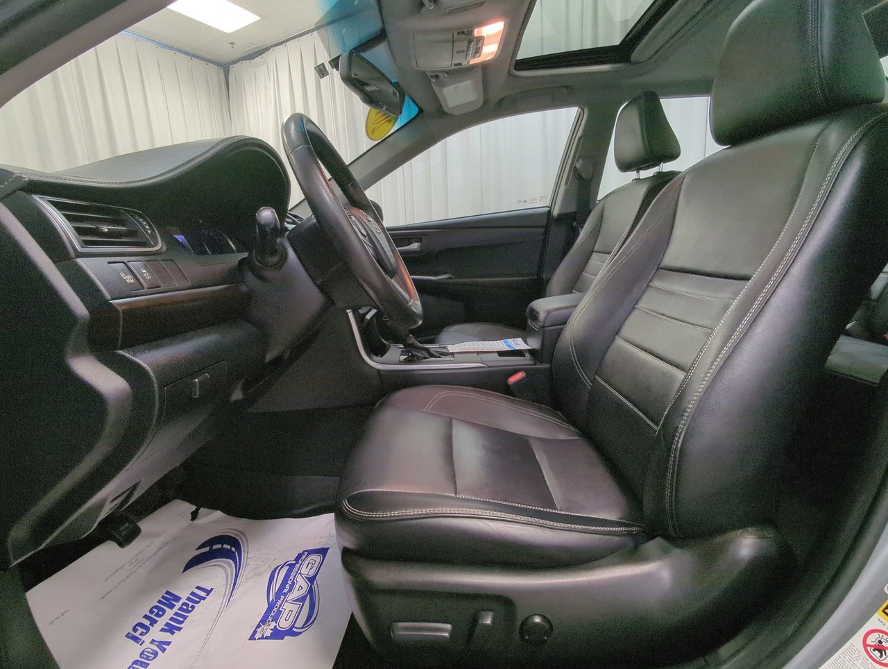 2015 Toyota Camry XLE-10