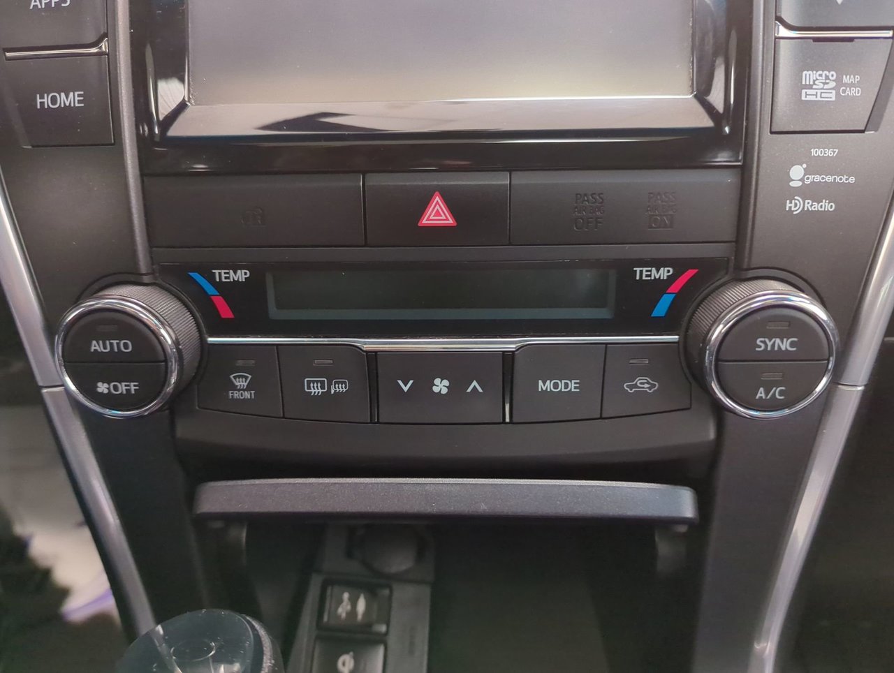 2015 Toyota Camry XLE-18