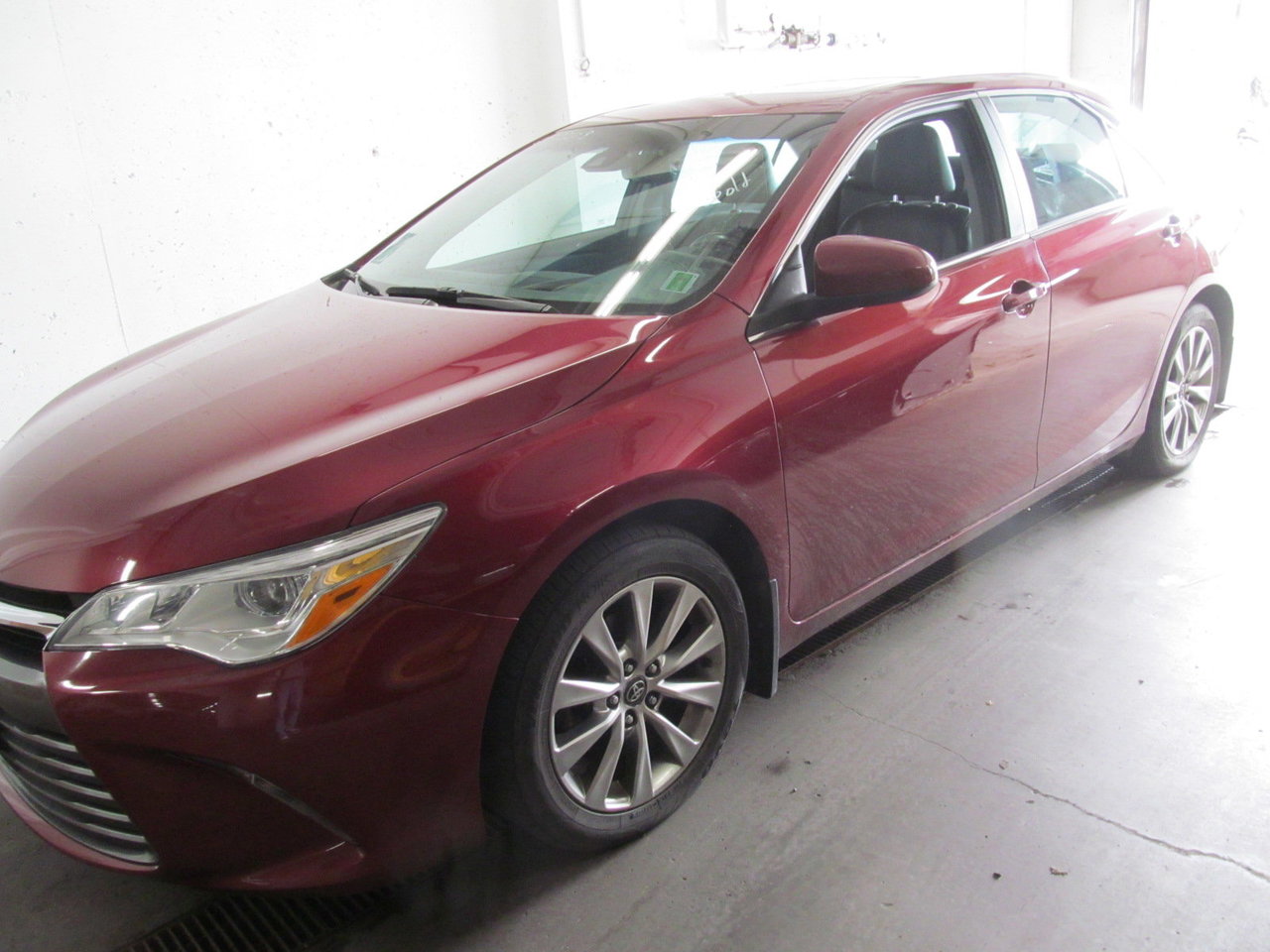 2016 Toyota Camry XLE-1