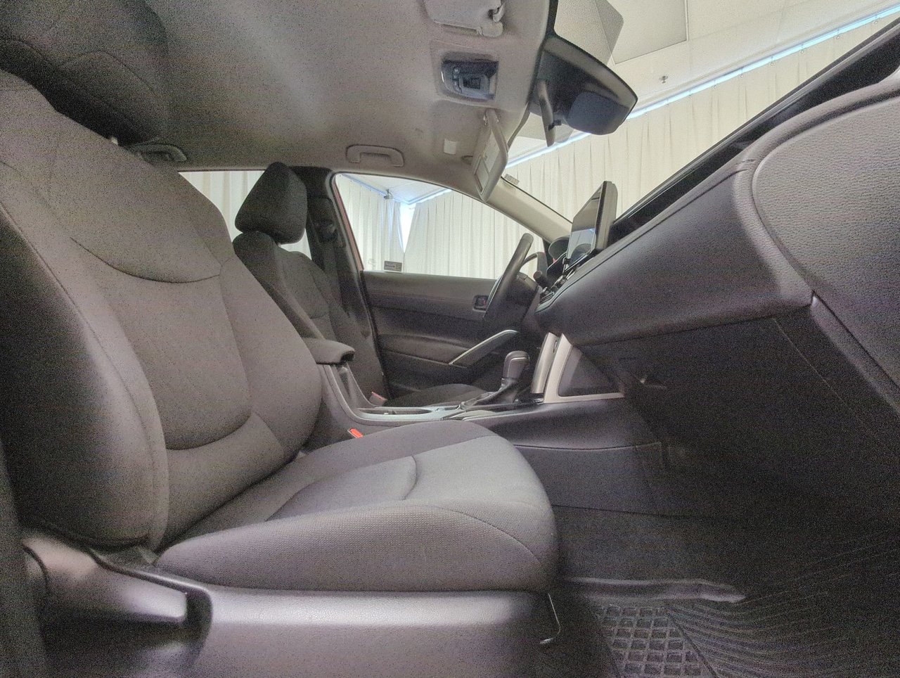 2023 Toyota Corolla Cross LE-22