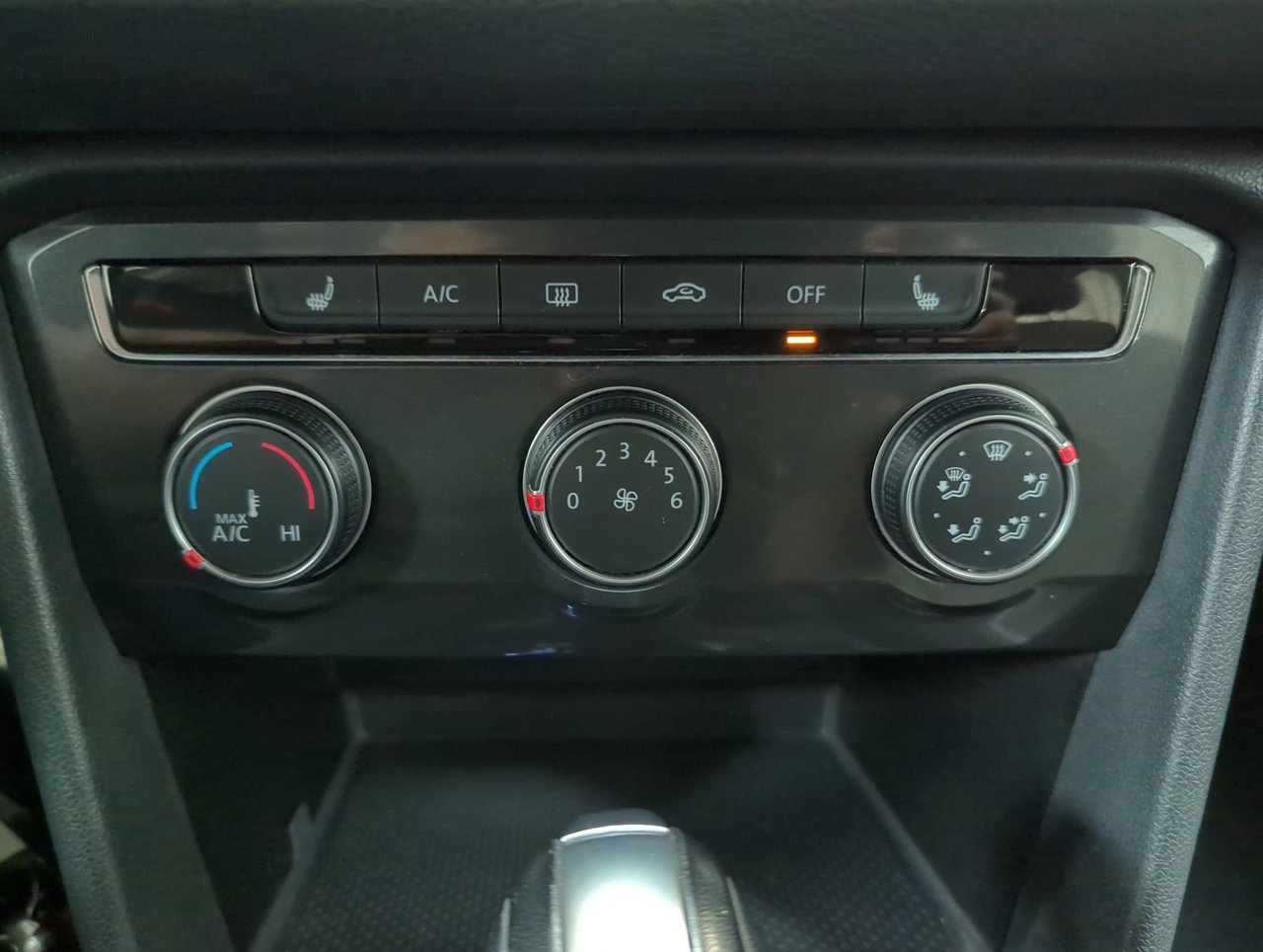 2018 Volkswagen Tiguan Trendline-17