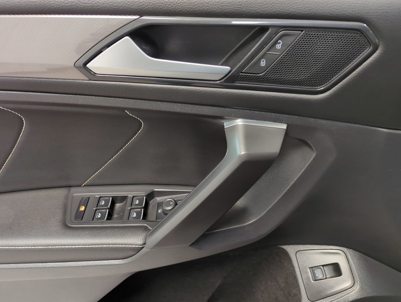 2023 Volkswagen Tiguan Comfortline-12