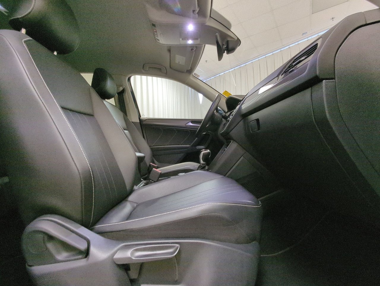 2023 Volkswagen Tiguan Comfortline-23