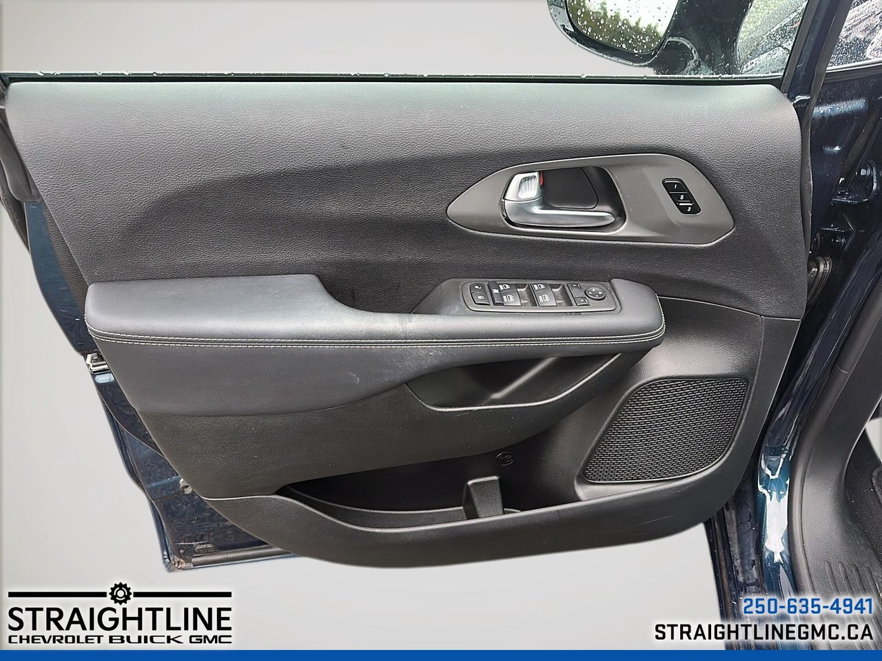 2025 Chrysler Pacifica Select-9