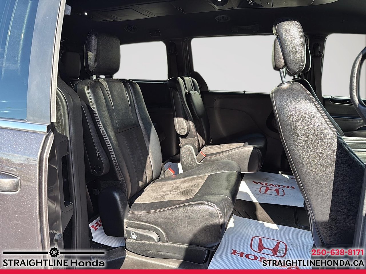 2020 Dodge Grand Caravan Premium Plus-17