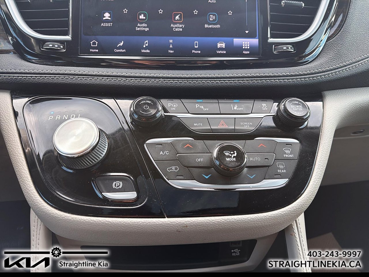 2022 Chrysler PACIFICA HYBRID LIMITED