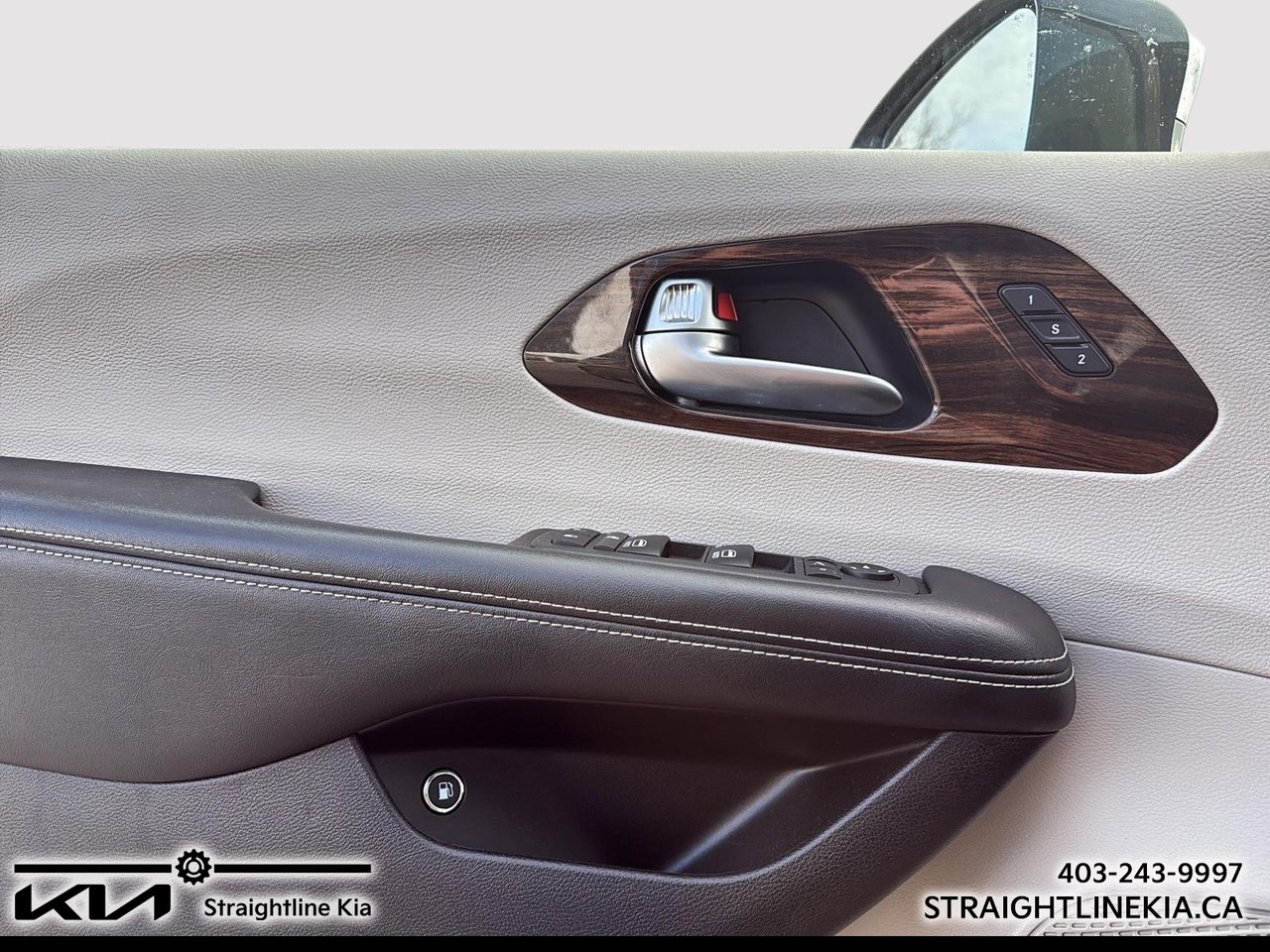 2022 Chrysler PACIFICA HYBRID LIMITED