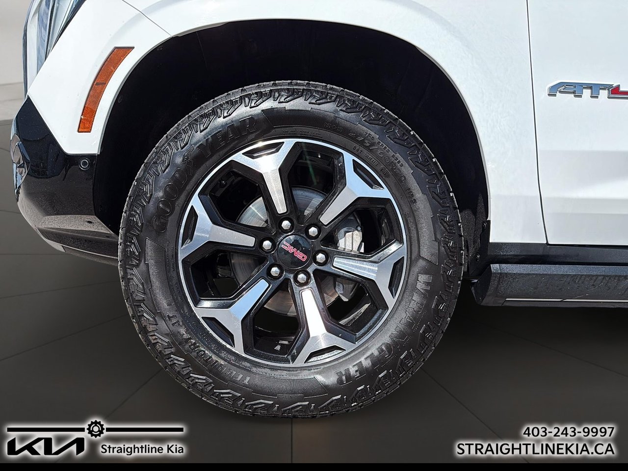 2025 GMC YUKON XL AT4