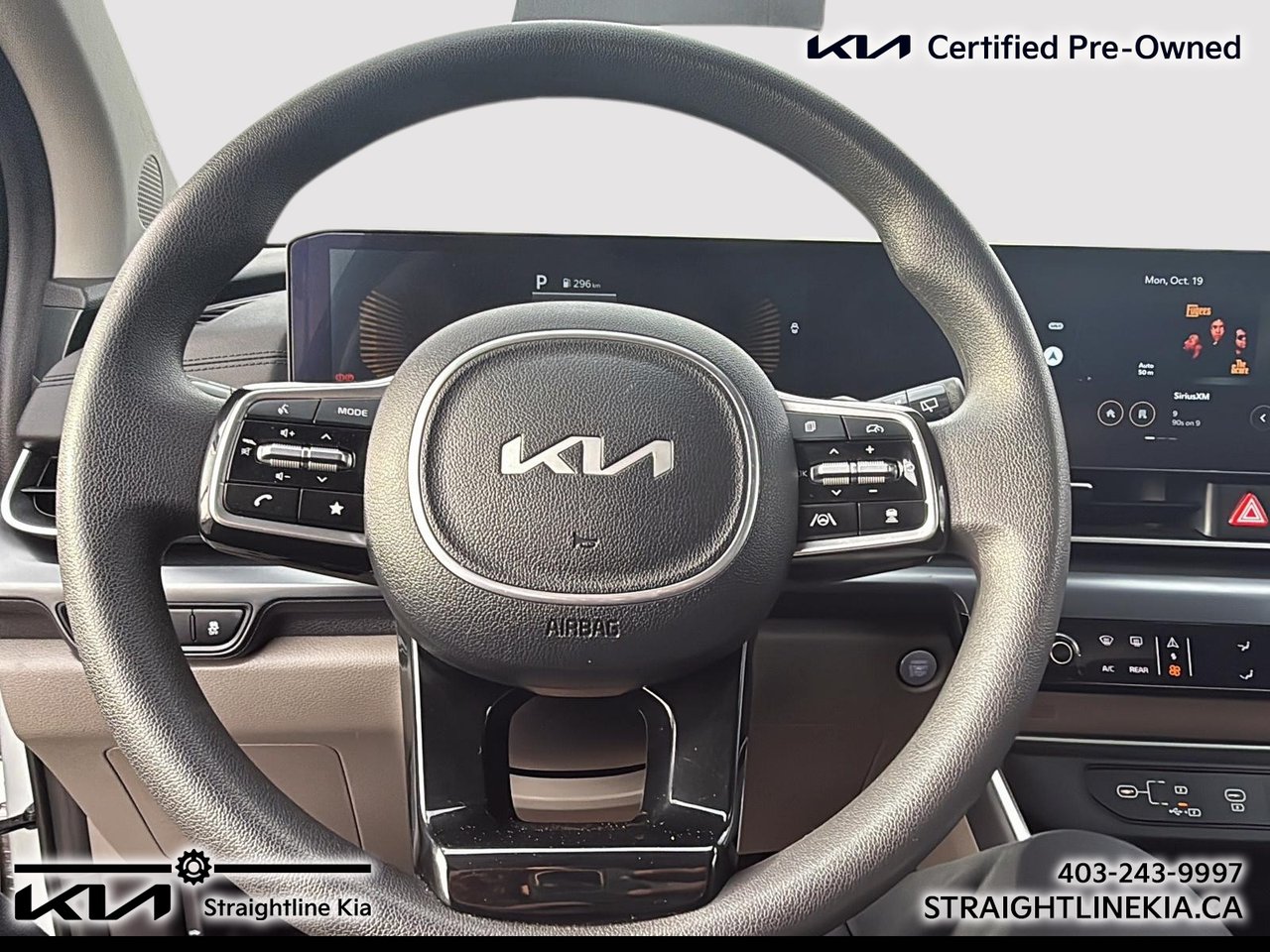 2025 Kia CARNIVAL LX