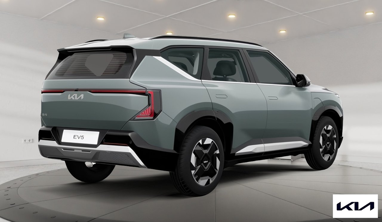 2027 Kia EV5 Land FWD