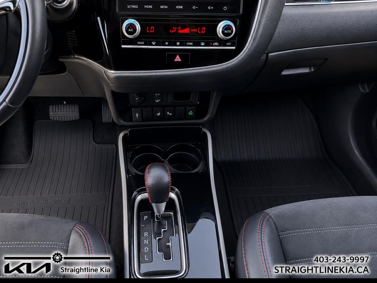 2020 Mitsubishi OUTLANDER SE-13