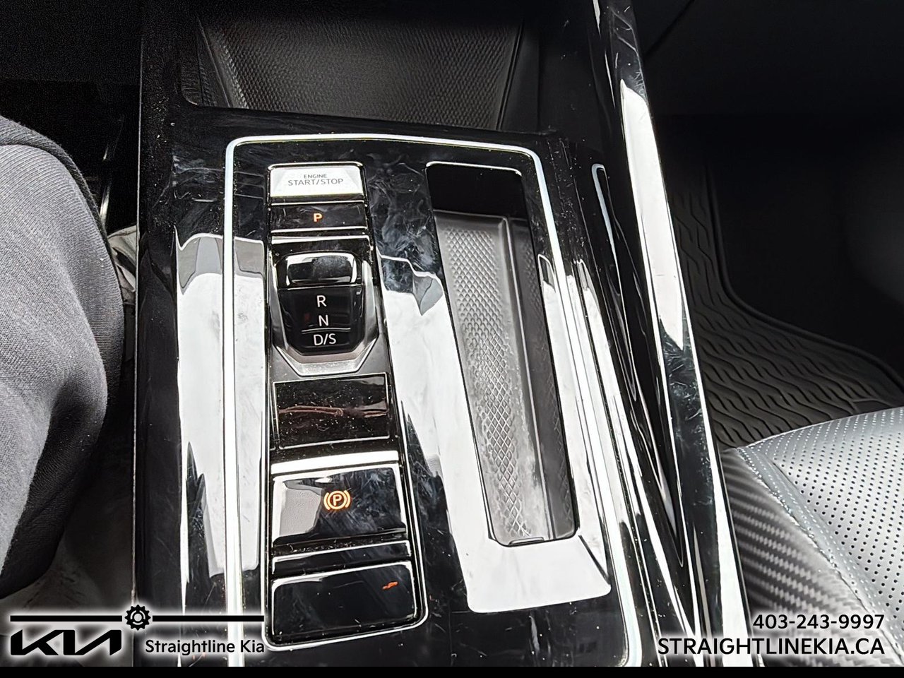 2023 Volkswagen GOLF R 20TH ANNIVERSARY-14