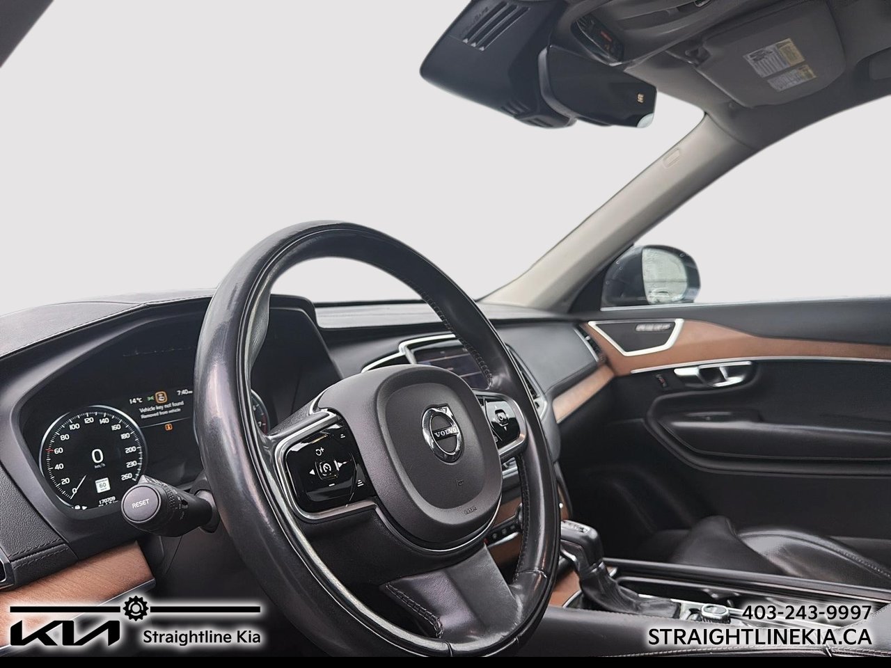 2016 Volvo XC90 T6 INSCRIPTION