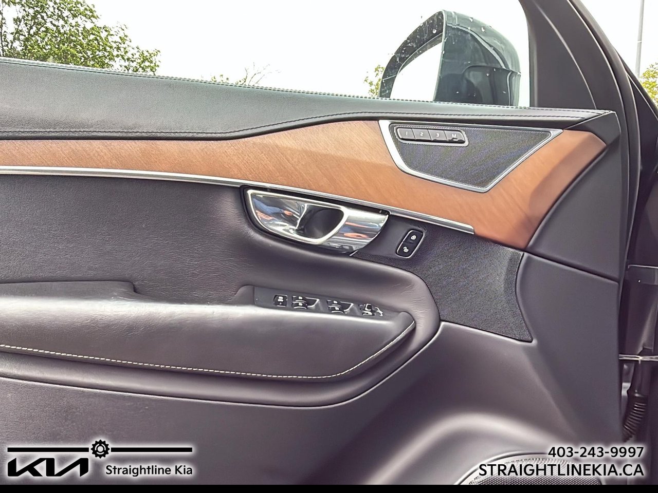 2016 Volvo XC90 T6 INSCRIPTION