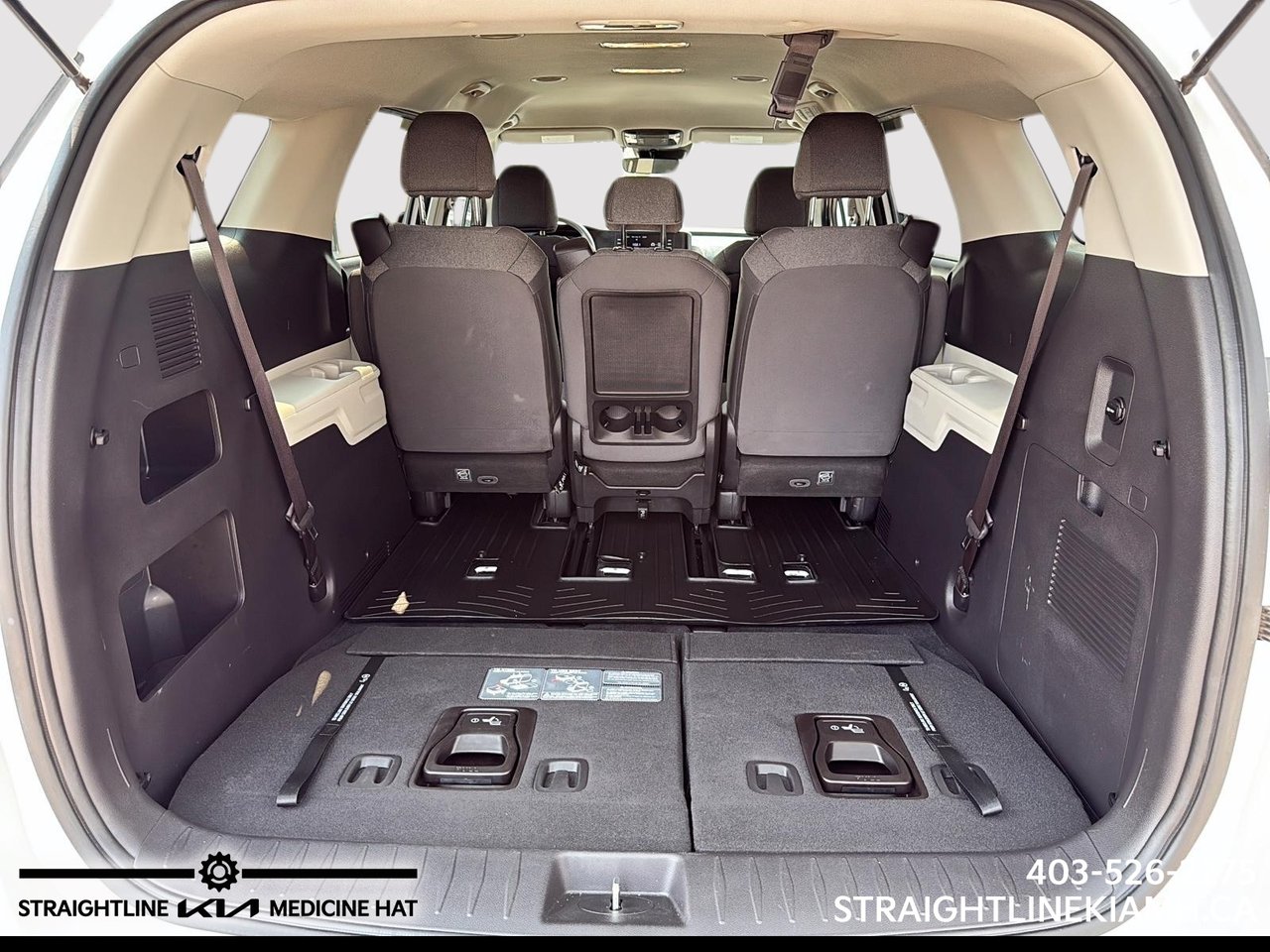 2022 Kia Carnival LX-5