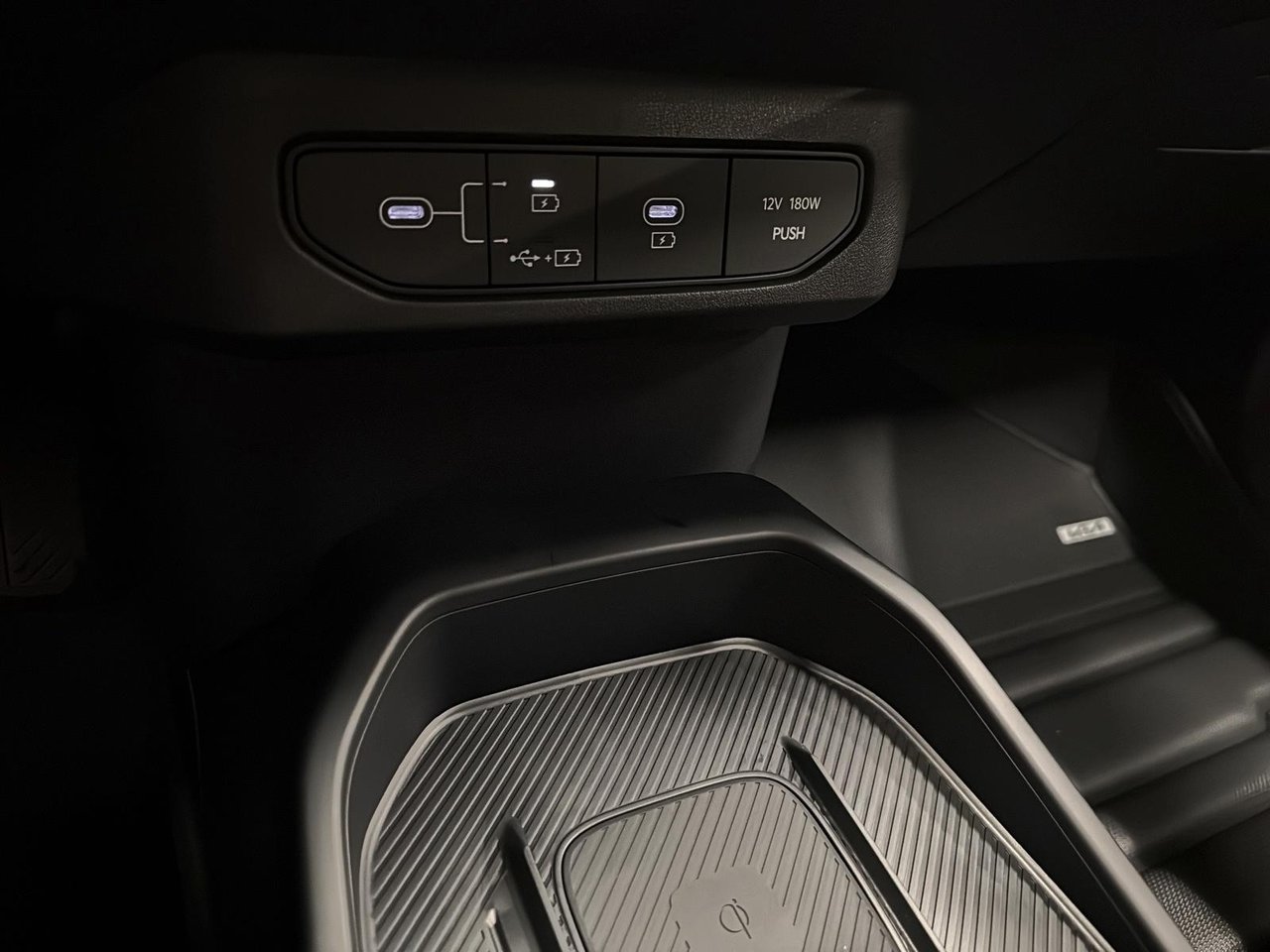 2026 Kia EV4 Wind Premium-15