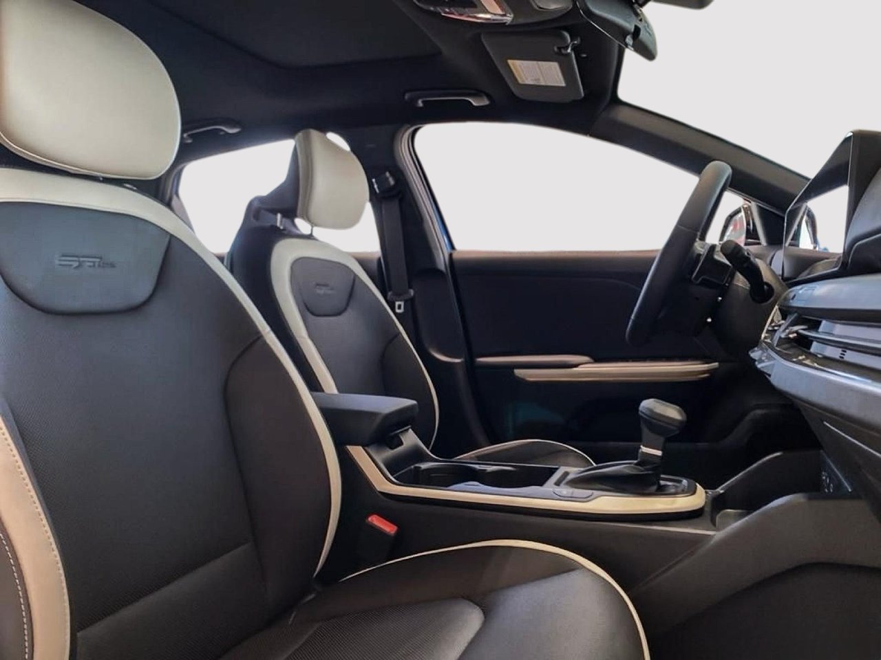 2025 Kia K4 GT-Line Turbo-7