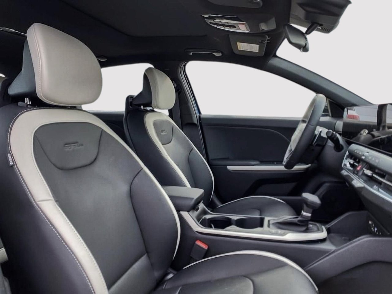 2025 Kia K4 GT-Line Turbo Limited-8