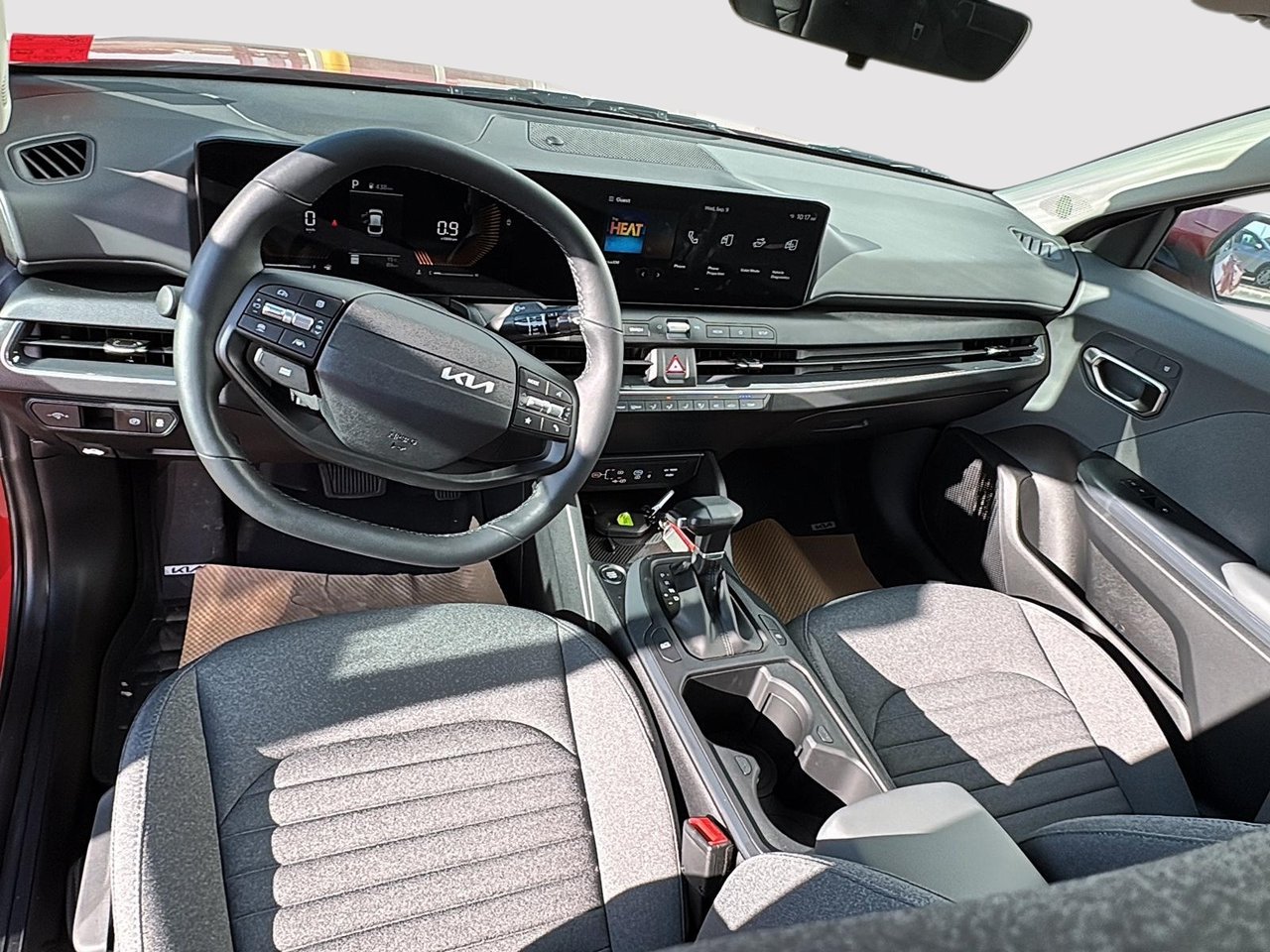 2025 Kia K4 EX-9