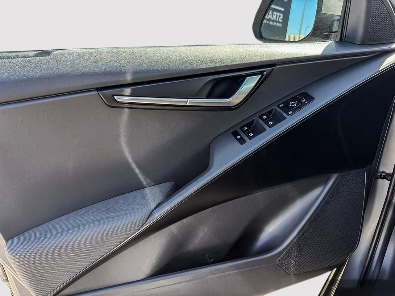 2025 Kia Niro HEV LX-9