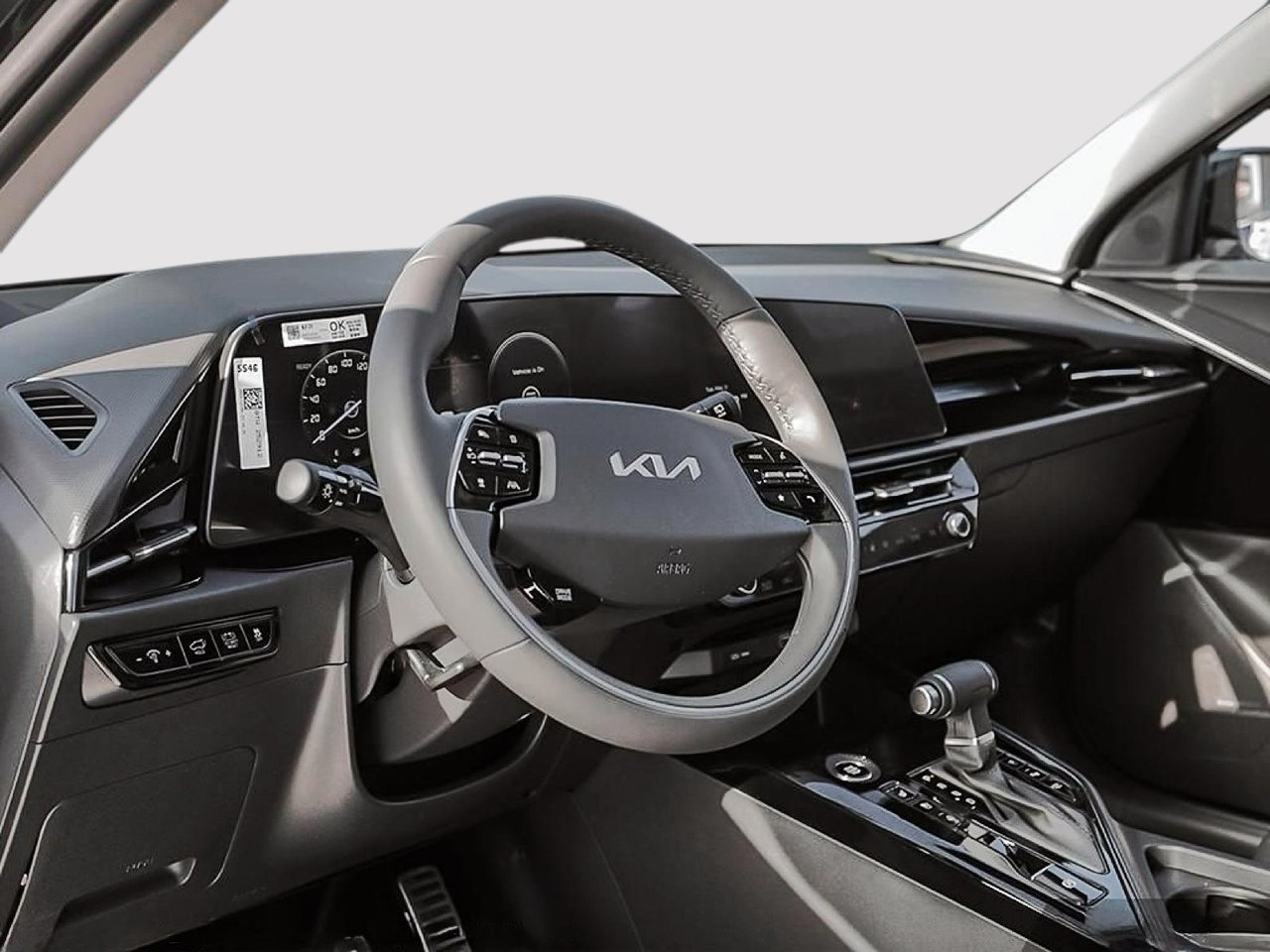 2025 Kia Niro HEV SX-8