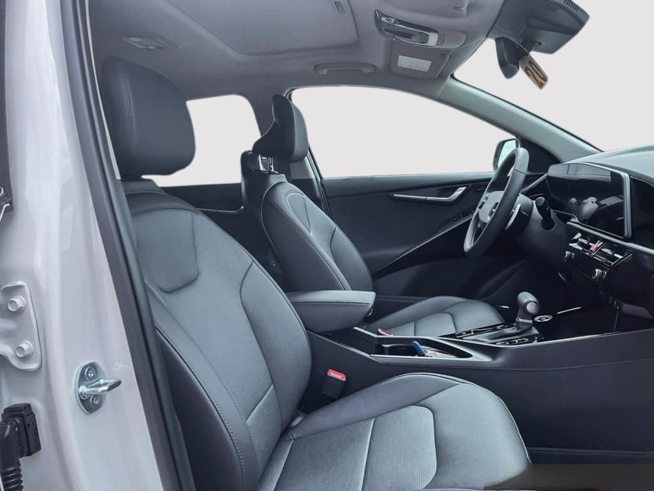 2025 Kia Niro HEV SX-8