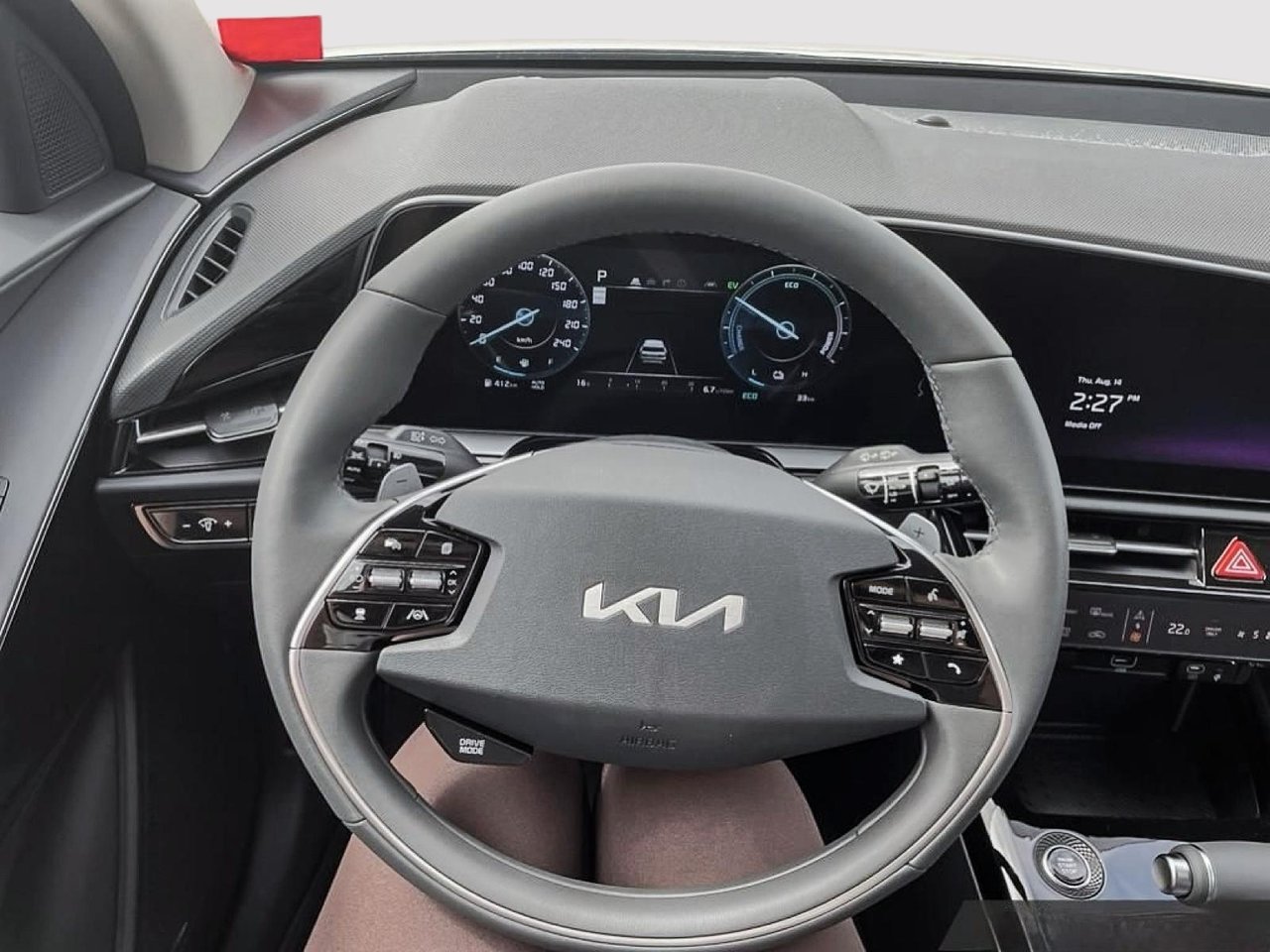 2025 Kia Niro HEV SX-11