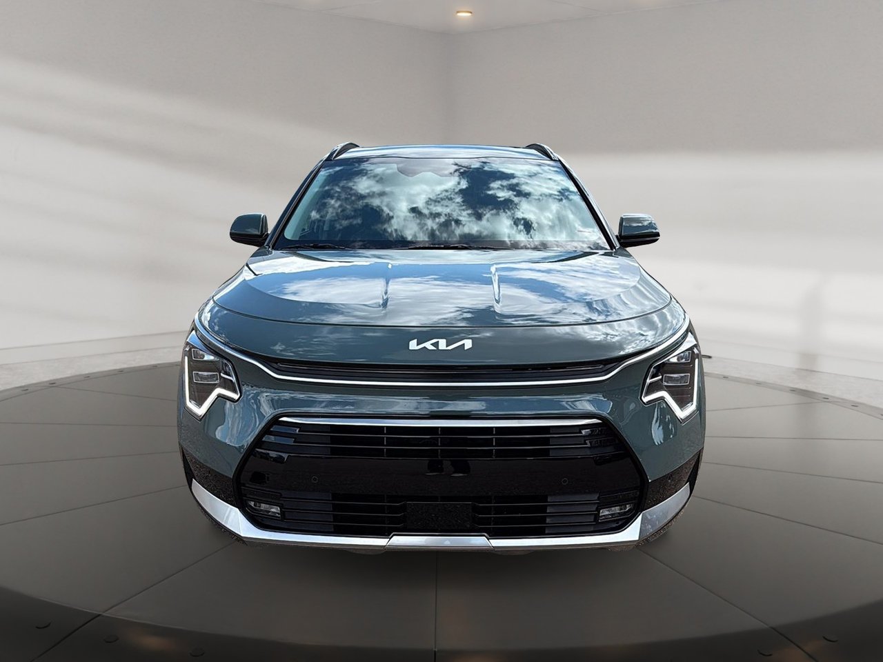 2025 Kia Niro HEV SX-1