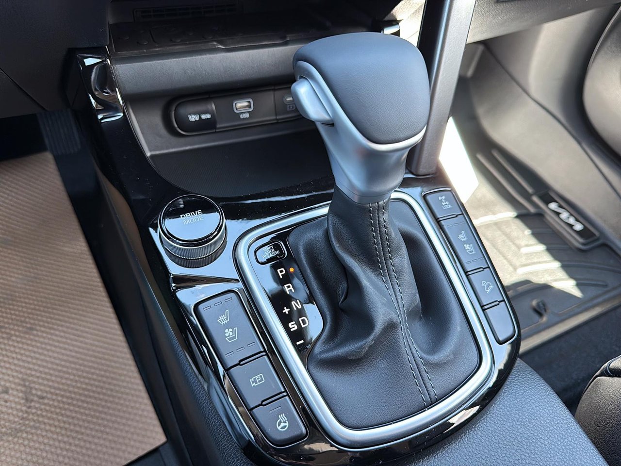 2026 Kia Seltos EX Premium-14