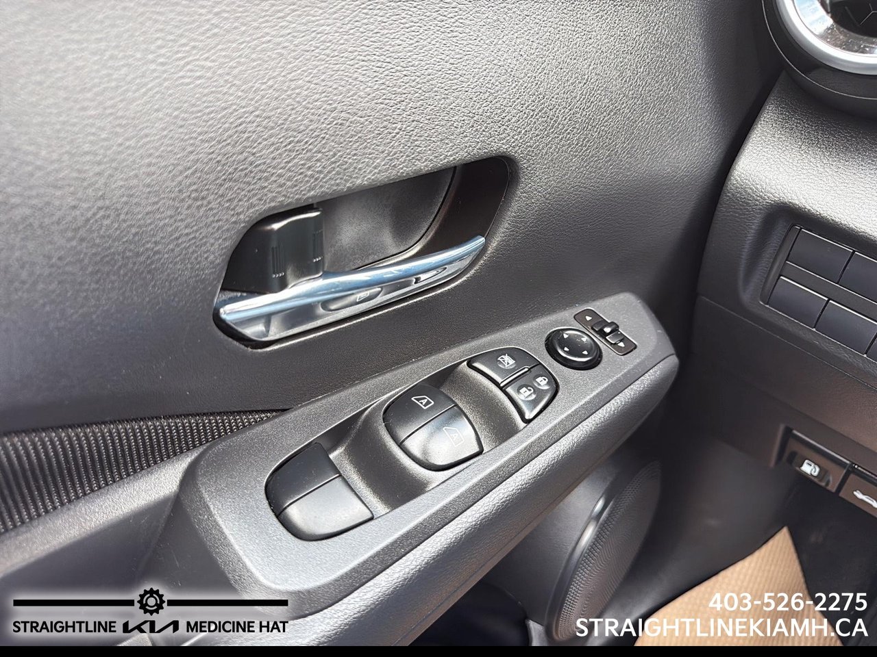 2025 Nissan Kicks Play SV-10