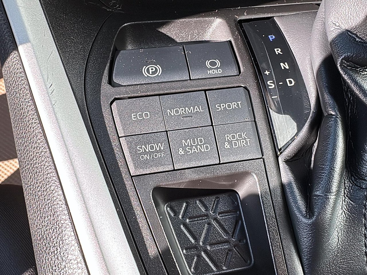 2021 Toyota RAV4 LE-15